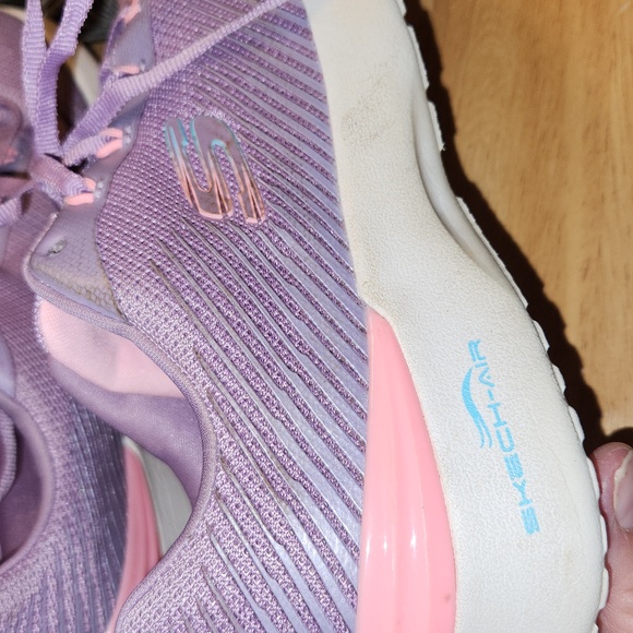 Skechers 6.5 sneakers...worn twice - Picture 8 of 8